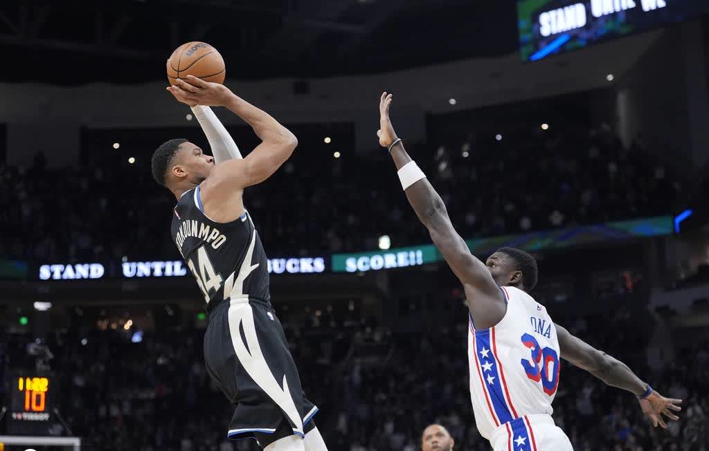 九游游戏平台入口雄鹿关键时刻失误不断,球队憾负对手,其中一下工具发布一次工程.