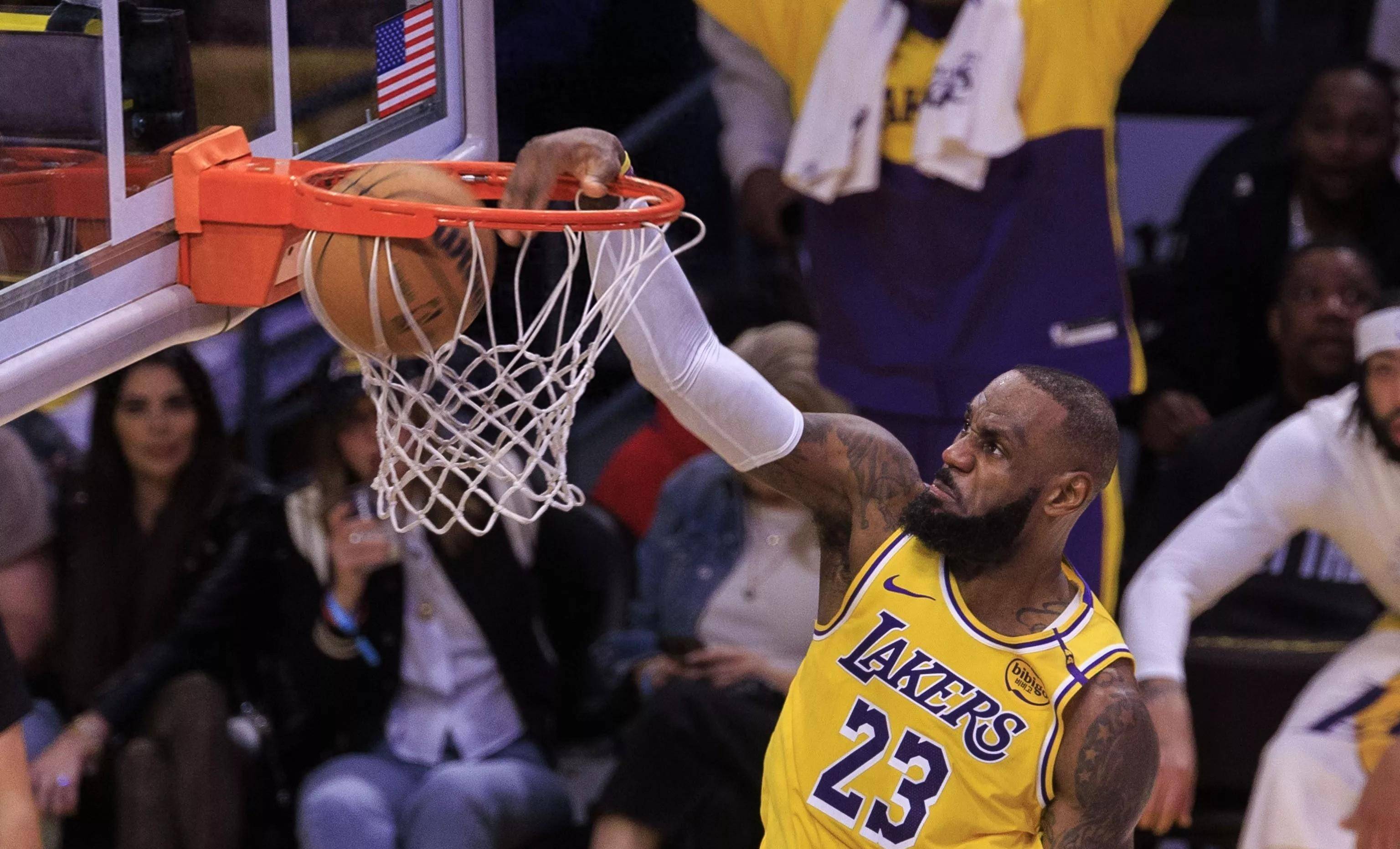 九游在线平台詹姆斯连续十五场比赛得分超过重返赛场，法国队不断突破！