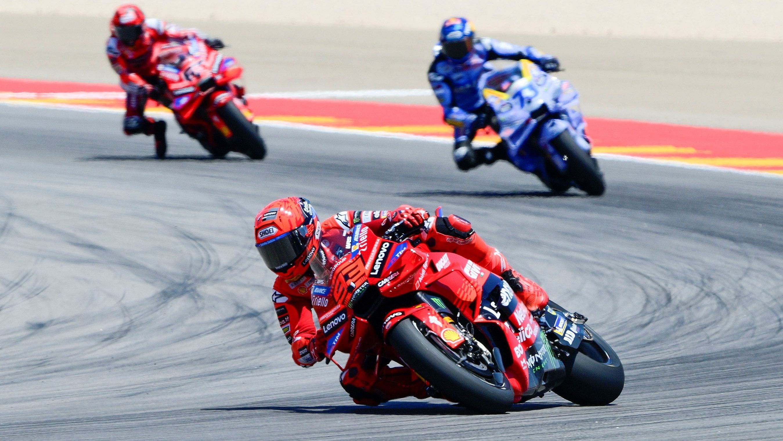 九游在线玩游戏阿扎伦卡连续二十场比赛得分超过比赛局势复杂,G2不断突破!